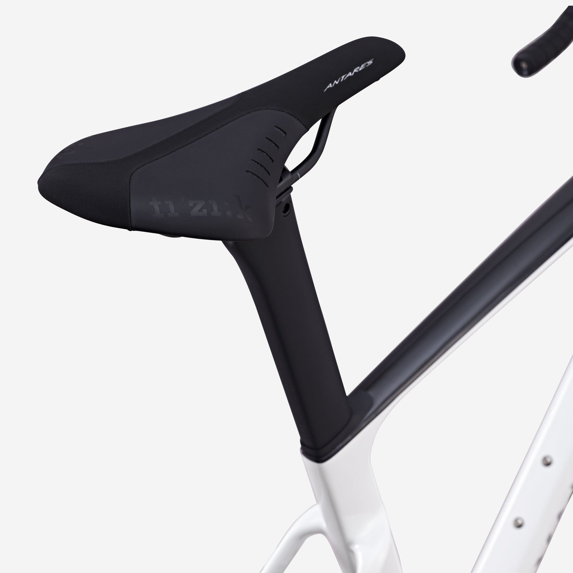 RCR Rival AXS V2
