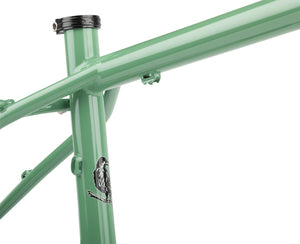 FM8625-02.jpg: Image for Wednesday Frameset - Shangri-La Green